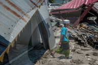 NEWS - Indonesien: VerwÃ¼stung nach Erdbeben und Tsunami auf Sulawesi