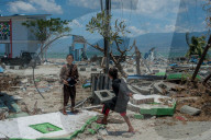 NEWS - Indonesien: VerwÃ¼stung nach Erdbeben und Tsunami auf Sulawesi