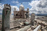 NEWS - Indonesien: VerwÃ¼stung nach Erdbeben und Tsunami auf Sulawesi (weitere Bilder)