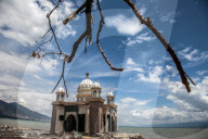 NEWS - Indonesien: VerwÃ¼stung nach Erdbeben und Tsunami auf Sulawesi (weitere Bilder)