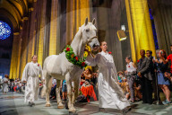 NEWS - New York: Tiere werden in St.John's and Divine gesegnet