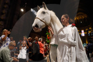 NEWS - New York: Tiere werden in St.John's and Divine gesegnet
