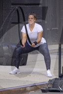 PEOPLE - Ashley Graham trainiert im Crossfit