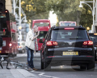 EXKLUSIV - Paul Gascoigne wirkt etwas verwirrt