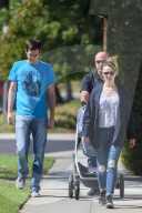 EXKLUSIV - Rachel McAdams mit dem Nachwuchs in Los Feliz unterwegs