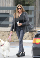 PEOPLE - Caitlyn Jenner schiebt die Einkäufe zum Auto