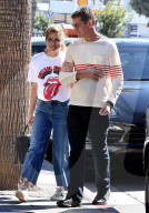 PEOPLE - Selma Blair mit ihrem Freund unterwegs in Los Angeles