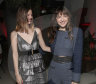 PEOPLE - Schwanger? Dakota Johnson an der 'Suspiria' Premiere in London