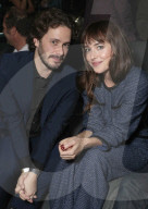 PEOPLE - Schwanger? Dakota Johnson an der 'Suspiria' Premiere in London