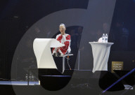 NEWS - Sophia die Roboterin zu Besuch in Kiev