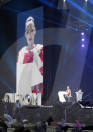 NEWS - Sophia die Roboterin zu Besuch in Kiev
