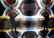 FEATURE - Verzerrungen in der Raumzeit: Kunstinstallation beim Manchester Science Festival