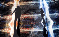 FEATURE - Verzerrungen in der Raumzeit: Kunstinstallation beim Manchester Science Festival