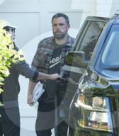 PEOPLE - Sportlicher Ben Affleck bestellt sich ein Laufband