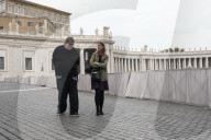 NEWS - Vatikan: Michael Moore trifft Papst Franziskus