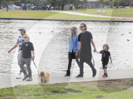 EXKLUSIV - Gavin Rosedale mit Sophia Thomalla und seinen Jungs am Balboa Lake