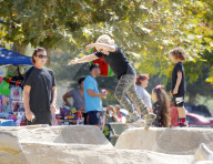 EXKLUSIV - Gavin Rosedale mit Sophia Thomalla und seinen Jungs am Balboa Lake