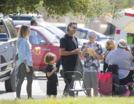 EXKLUSIV - Gavin Rosedale mit Sophia Thomalla und seinen Jungs am Balboa Lake