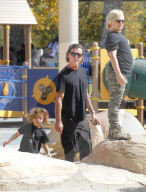 EXKLUSIV - Gavin Rosedale mit Sophia Thomalla und seinen Jungs am Balboa Lake