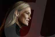 PEOPLE - Bar Refaeli stylish an der Cosmopolitan Party in Madrid