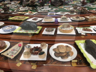 FEATURE - Leckeres aus Stein und Jade im Museum in Hami