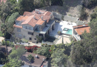 EXKLUSIV - Neues Haus: Justin Bieber schaut sich das Anwesen von Rihanna an