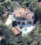 EXKLUSIV - Neues Haus: Justin Bieber schaut sich das Anwesen von Rihanna an