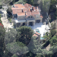 EXKLUSIV - Neues Haus: Justin Bieber schaut sich das Anwesen von Rihanna an
