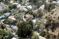 EXKLUSIV - Neues Haus: Justin Bieber schaut sich das Anwesen von Rihanna an