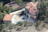 EXKLUSIV - Neues Haus: Justin Bieber schaut sich das Anwesen von Rihanna an