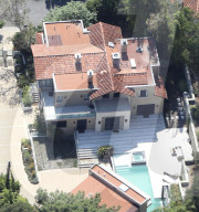 EXKLUSIV - Neues Haus: Justin Bieber schaut sich das Anwesen von Rihanna an