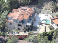 EXKLUSIV - Neues Haus: Justin Bieber schaut sich das Anwesen von Rihanna an