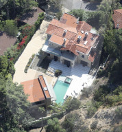 EXKLUSIV - Neues Haus: Justin Bieber schaut sich das Anwesen von Rihanna an