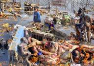 NEWS - Indien: Fluss Jamuna leidet nach Durga-Puja-Festival massiv