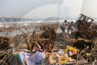NEWS - Indien: Fluss Jamuna leidet nach Durga-Puja-Festival massiv