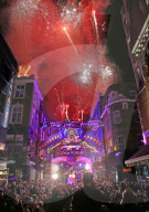 PEOPLE - 'Bohemian Rhapsody' an der Carnaby Street in London