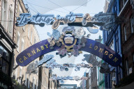PEOPLE - 'Bohemian Rhapsody' an der Carnaby Street in London