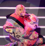 PEOPLE - Christina Aguilera live in Oakland