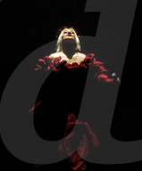 PEOPLE - Christina Aguilera live in Oakland