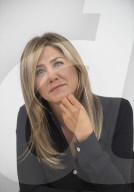 PORTRAIT - Jennifer Aniston