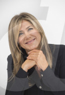 PORTRAIT - Jennifer Aniston