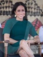 PEOPLE - Royal Tour: Meghan fühlt ihren Babybauch 