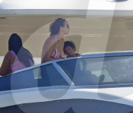 EXKLUSIV - DJ Khaled macht mit der Familie Ferien auf einer Jacht bei Miami Beach