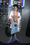 PEOPLE - Promis an der Moschino x H&M Show in New York