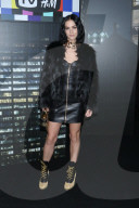 PEOPLE - Promis an der Moschino x H&M Show in New York
