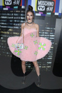 PEOPLE - Promis an der Moschino x H&M Show in New York