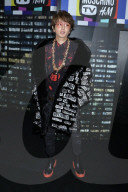 PEOPLE - Promis an der Moschino x H&M Show in New York