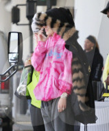 EXKLUSIV - Bella Thorne und Mod Sun 'undercover' am Flughafen von LA