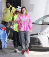 EXKLUSIV - Bella Thorne und Mod Sun 'undercover' am Flughafen von LA