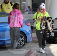 EXKLUSIV - Bella Thorne und Mod Sun 'undercover' am Flughafen von LA